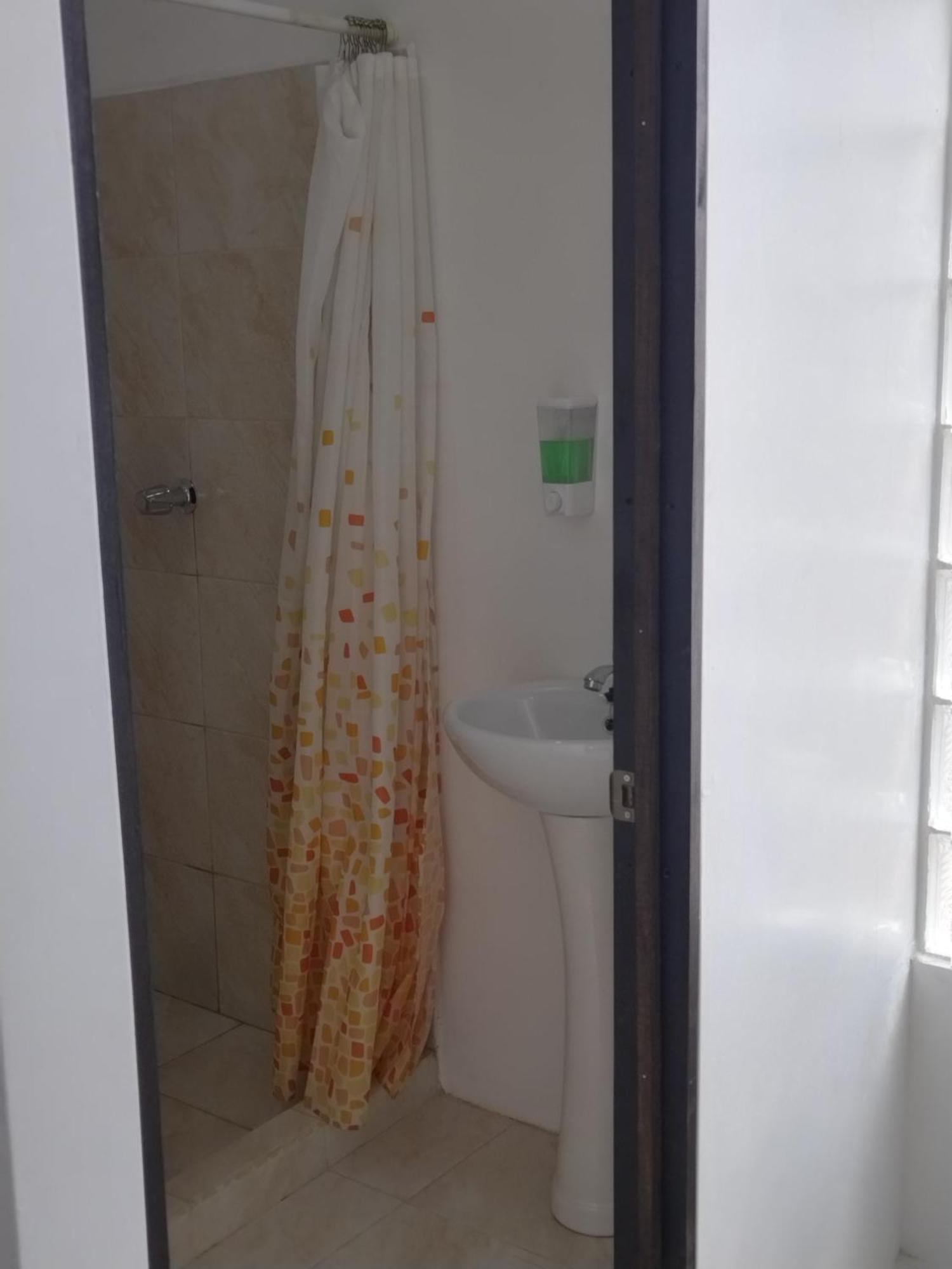 Lajuela Bnb & Hostel Алахуэла Экстерьер фото